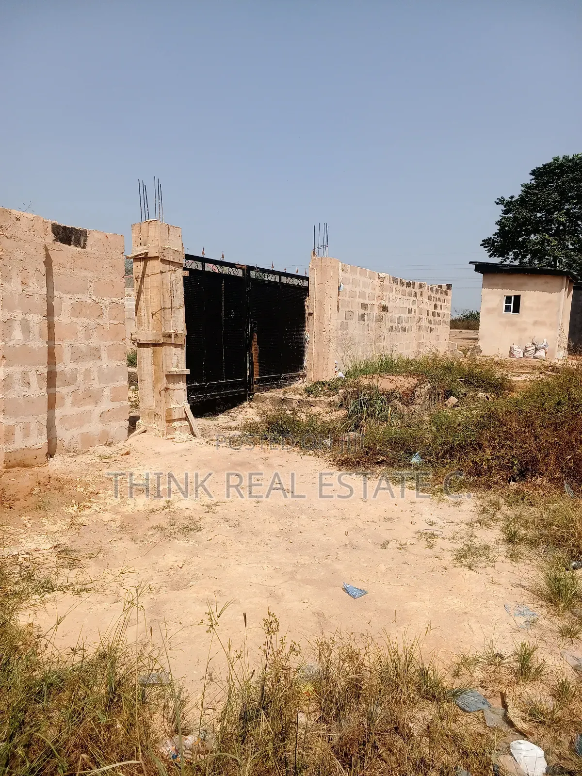 100/300 Land at Sapele Road,Benin Going for 50m Negotiable in Benin City