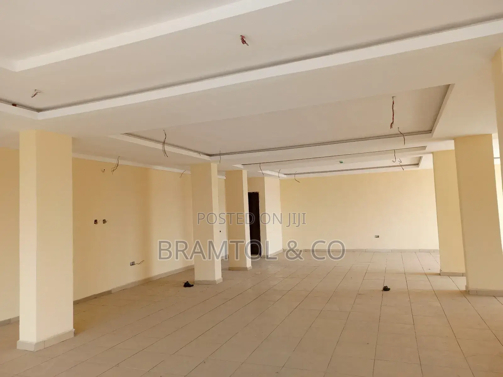 125sqm Shop/Office In A Brand New Plaza in Wuse 2