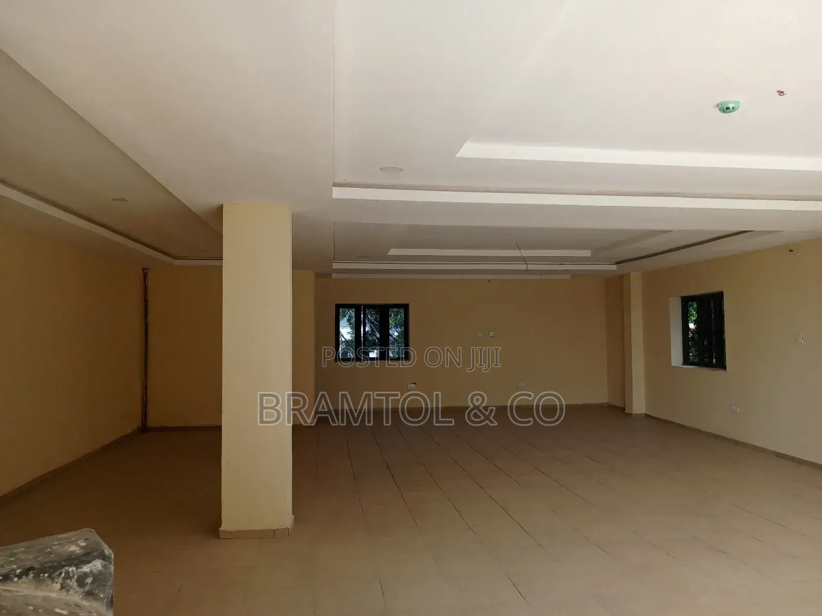 160 SQM Office/Shop Space in a Newly Built Plaza in Wuse 2