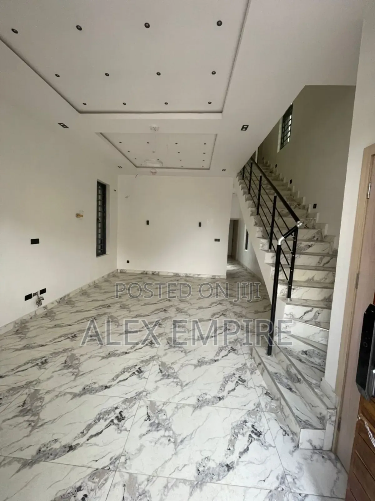 5bdrm Duplex in Ago Palace for sale in Ago Palace