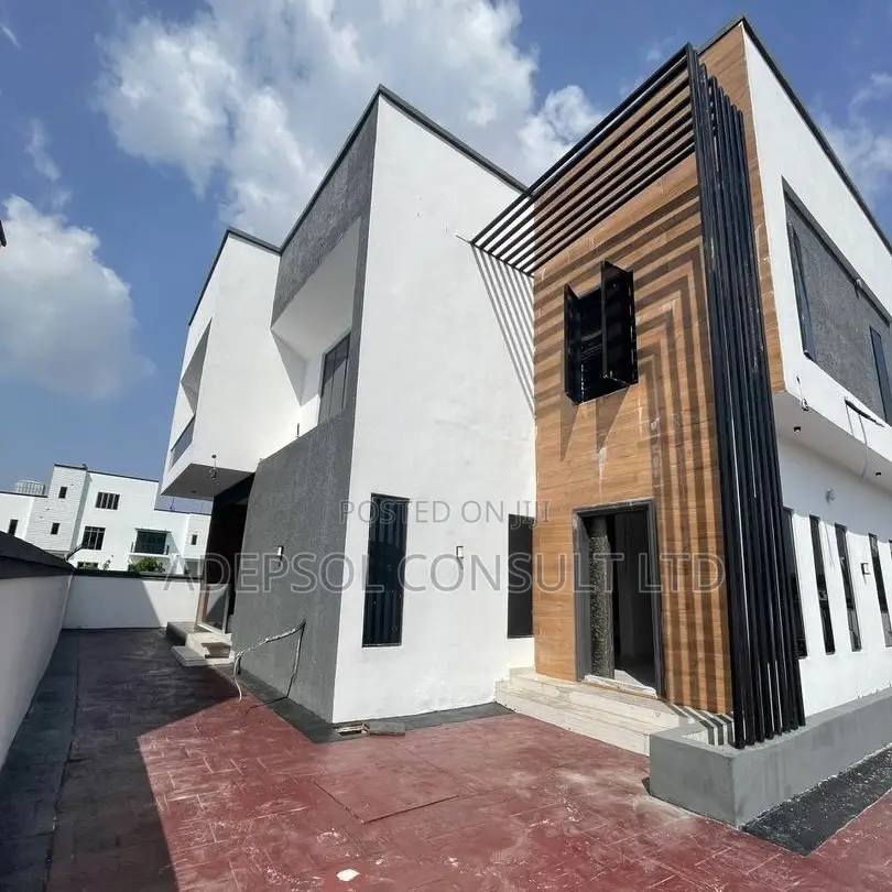 5 Bedroom Fully Detached Duplex With a Bq in Sangotedo