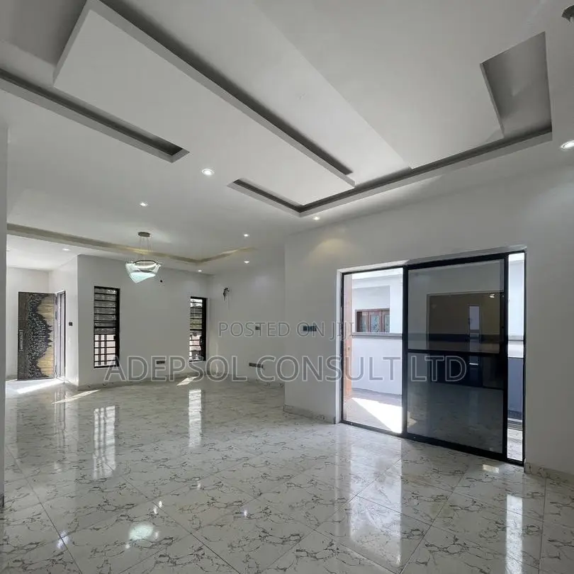 5 Bedroom Fully Detached Duplex With a Bq in Sangotedo
