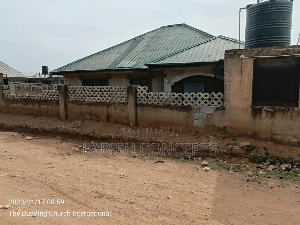 4bdrm Bungalow in Shelter Farm, Kubwa for sale in Kubwa