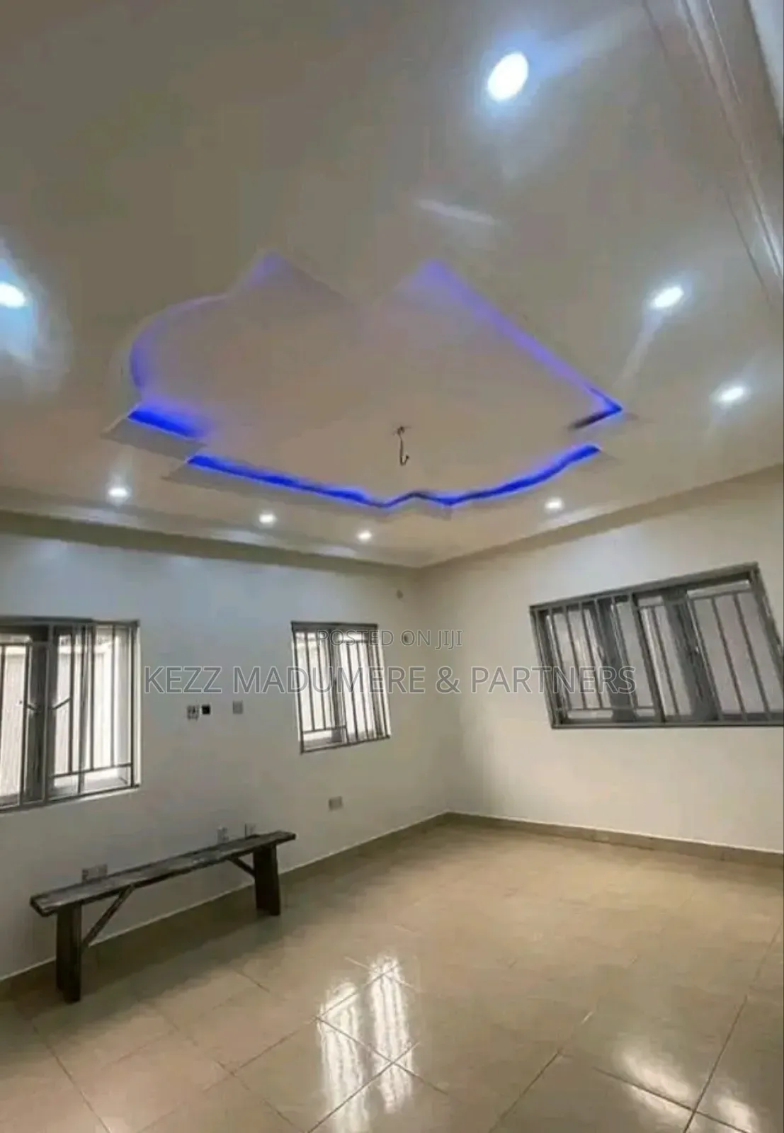 4bdrm Bungalow in Off Sars Rd , for sale in Port-Harcourt