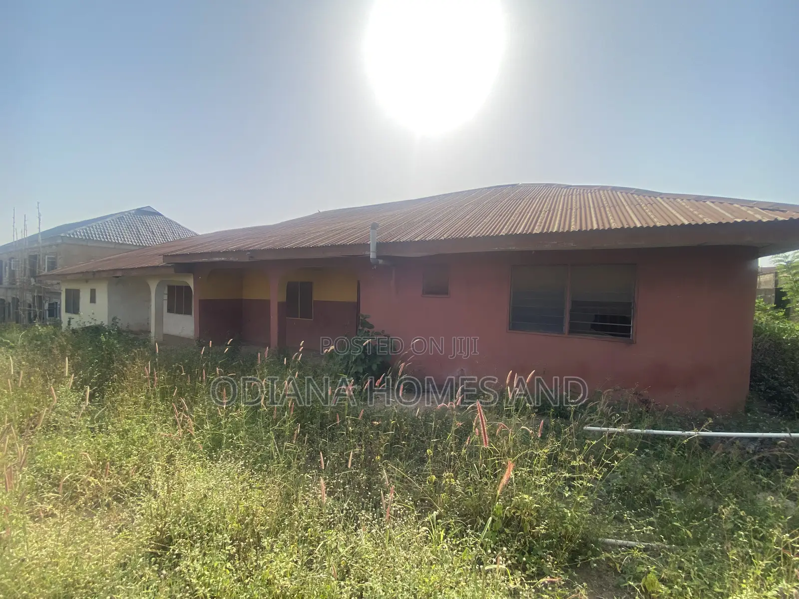 6bdrm Bungalow in Ariyibi - Apete , for sale in Ibadan