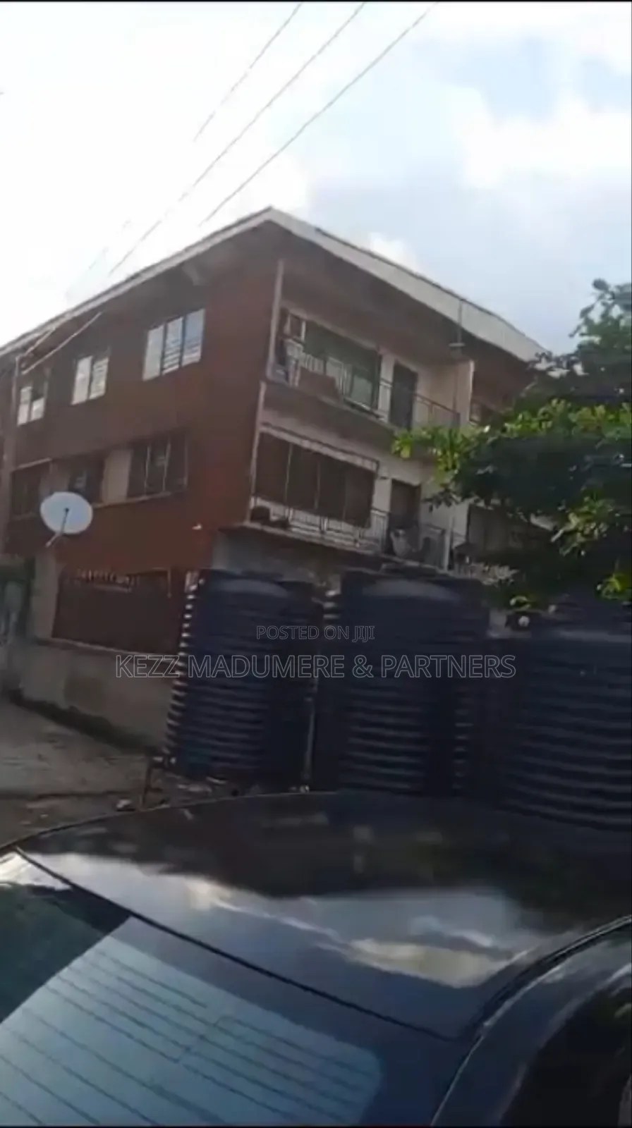 10bdrm Block of Flats in Agbani Road , Enugu, for sale in Enugu