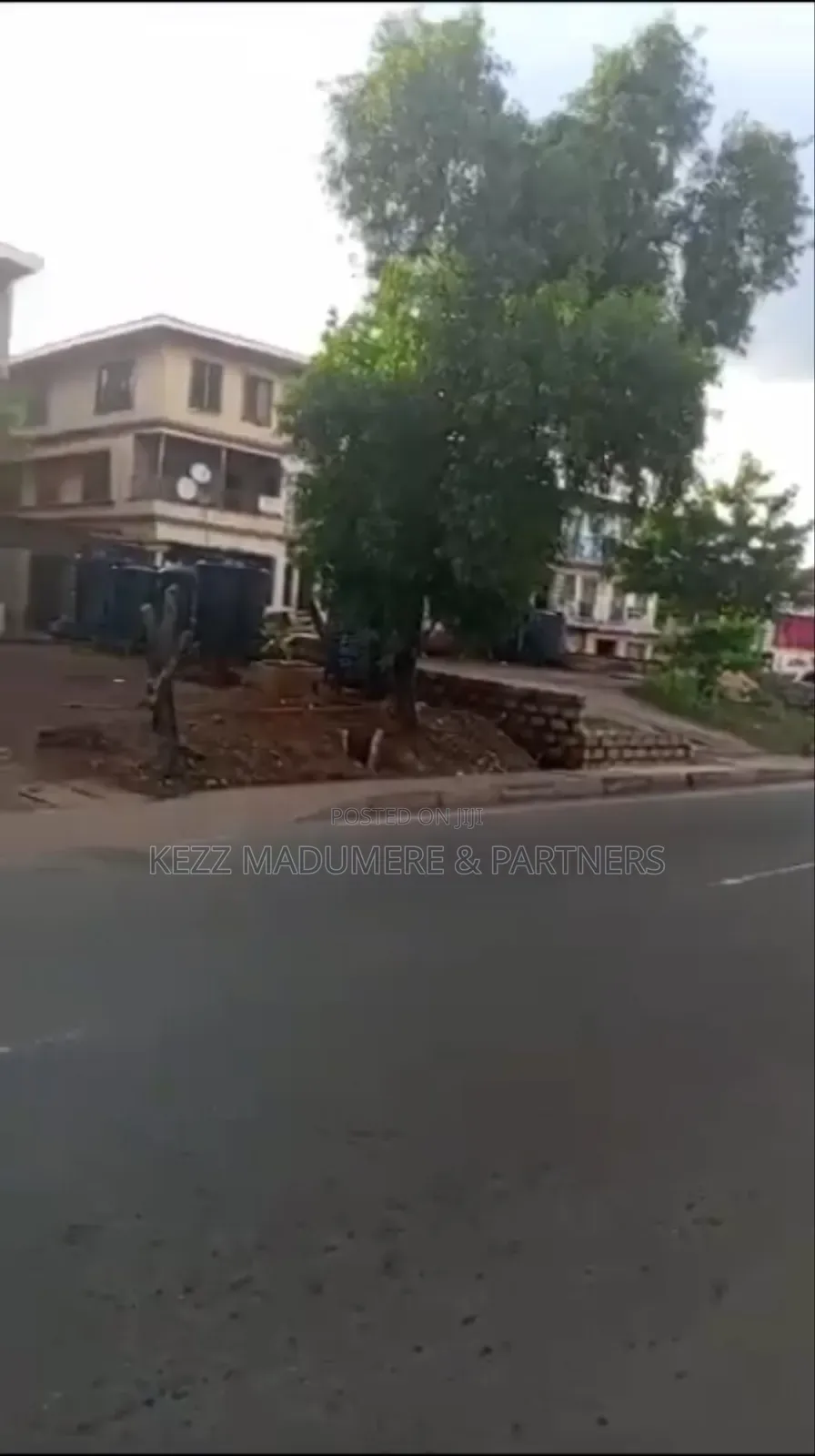 10bdrm Block of Flats in Agbani Road , Enugu, for sale in Enugu