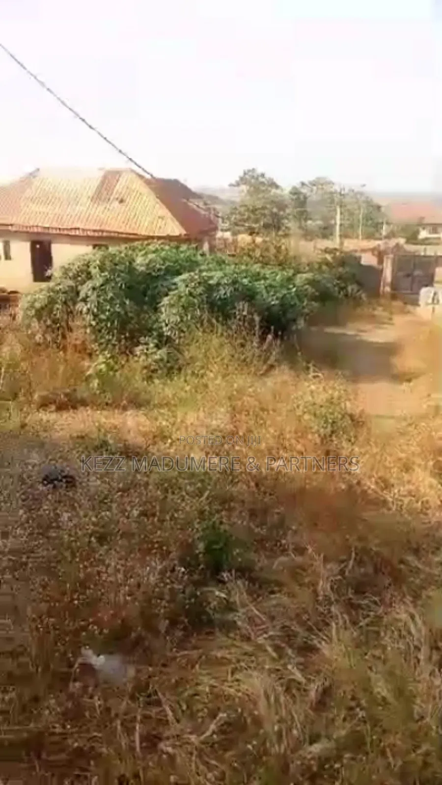 For Sale : 1500 SQMTS at New Enugu Road, Enugu in Enugu