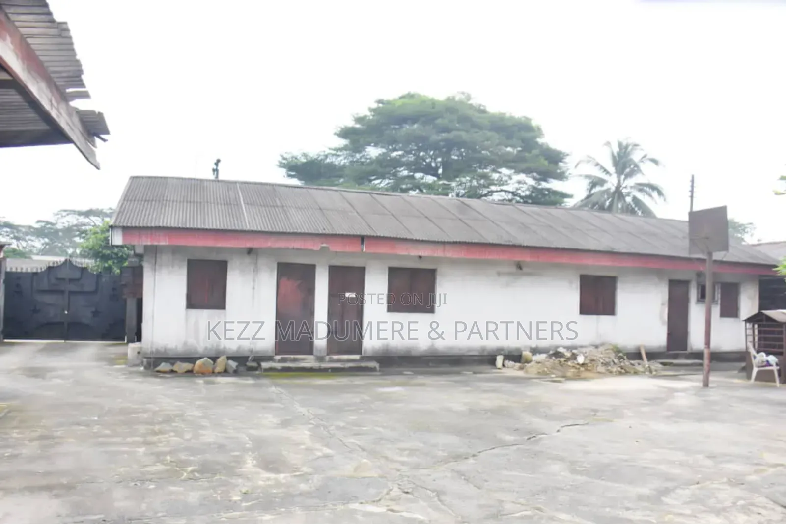 6bdrm Bungalow in Near Girls' Sec., Port-Harcourt for sale in Port-Harcourt