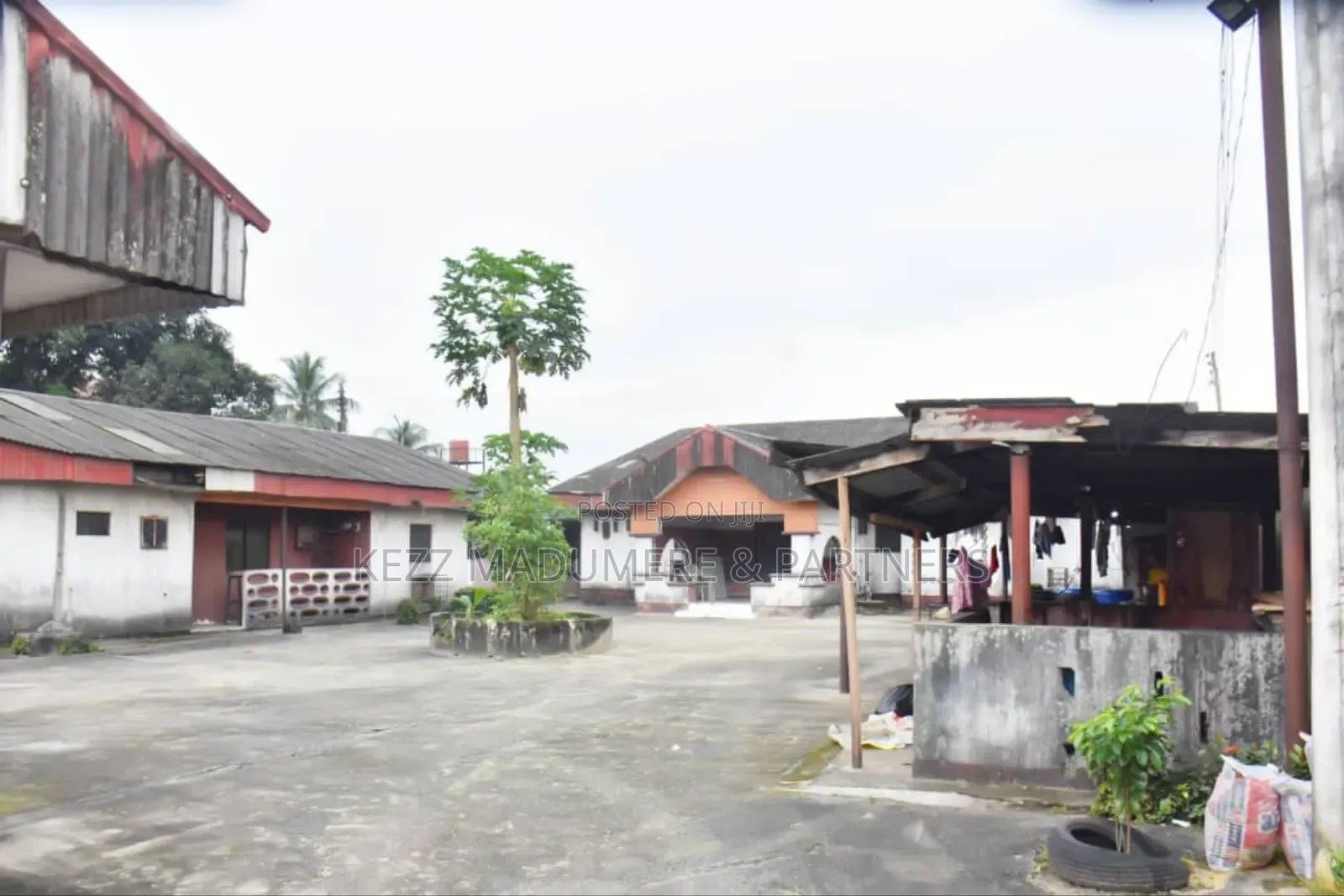 6bdrm Bungalow in Near Girls' Sec., Port-Harcourt for sale in Port-Harcourt