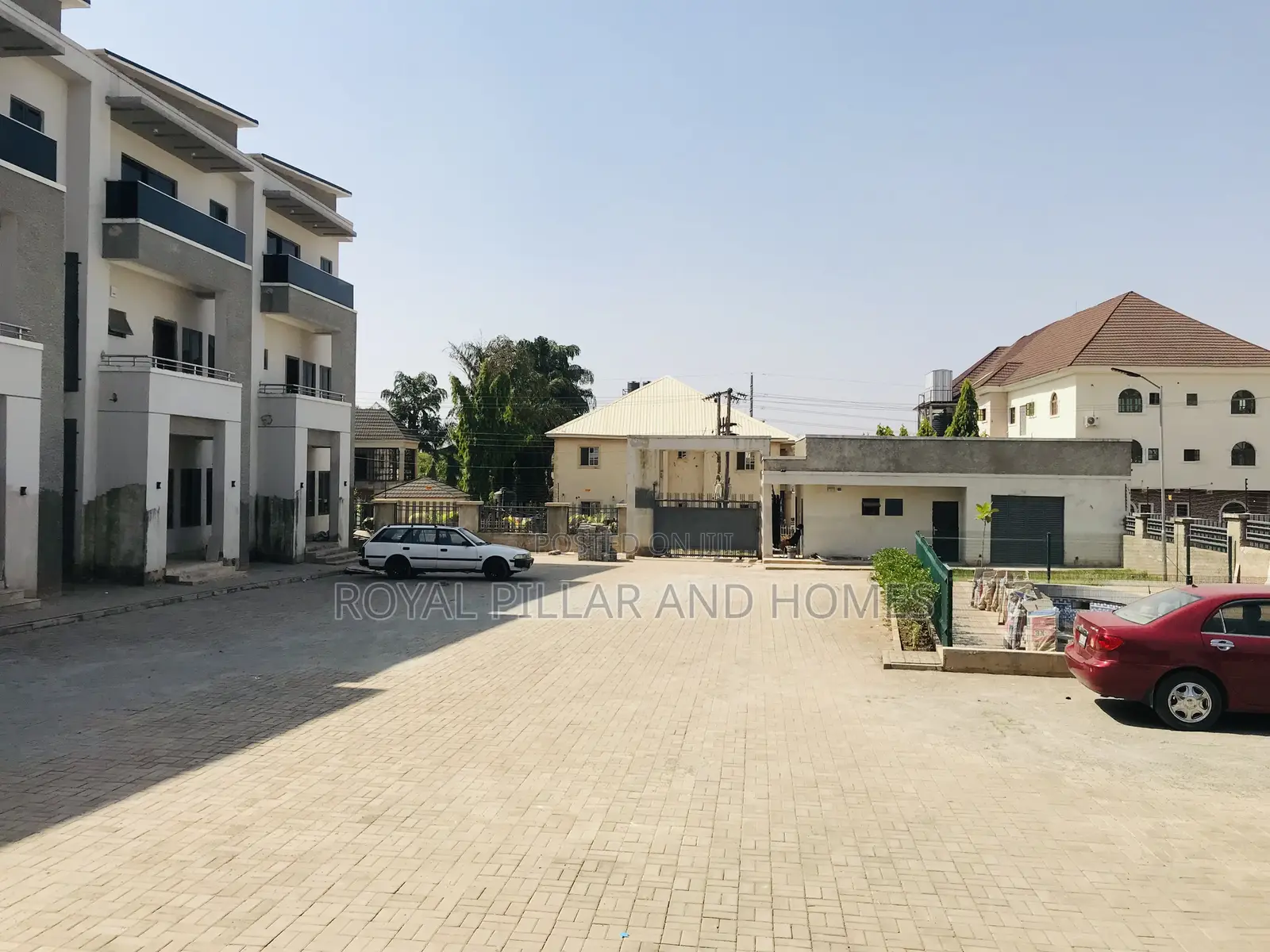 5bdrm Duplex in Durumi for sale in Durumi