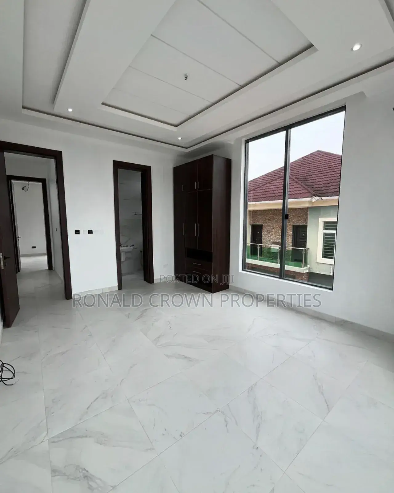 5bdrm Duplex in Osapa london for sale in Osapa london