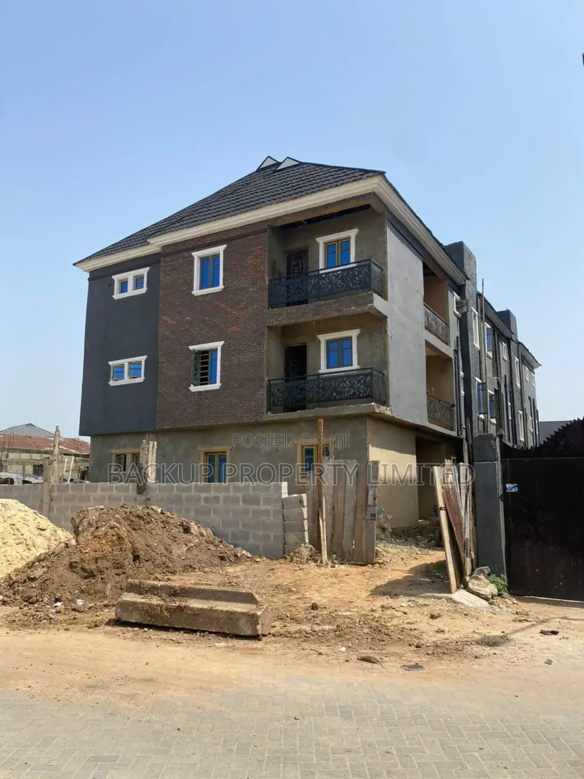 Mini Flat In Shomolu / Shomolu For Sale in Shomolu / Shomolu