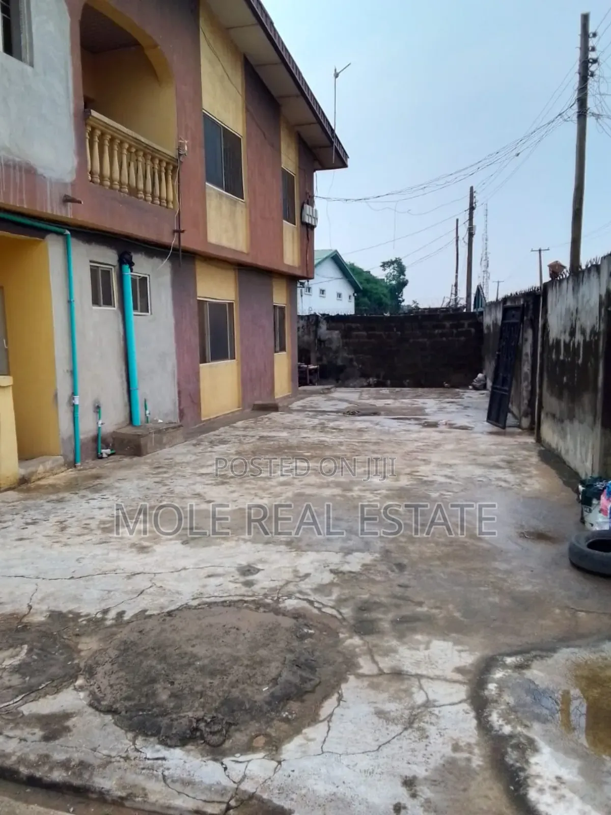 6flats of 2 Bedroom and Bungalow Governor's Rd in Ikotun/Igando