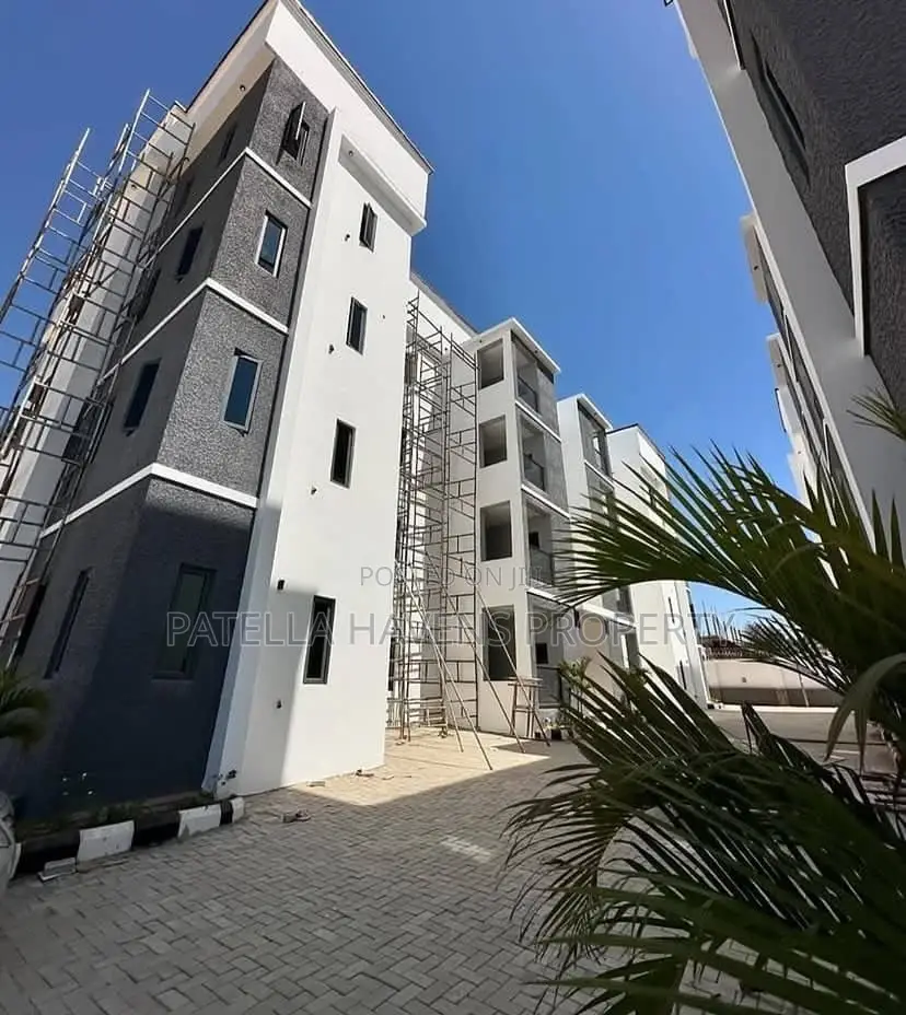 3 Bedroom Blocks Of Flat in Mabushi