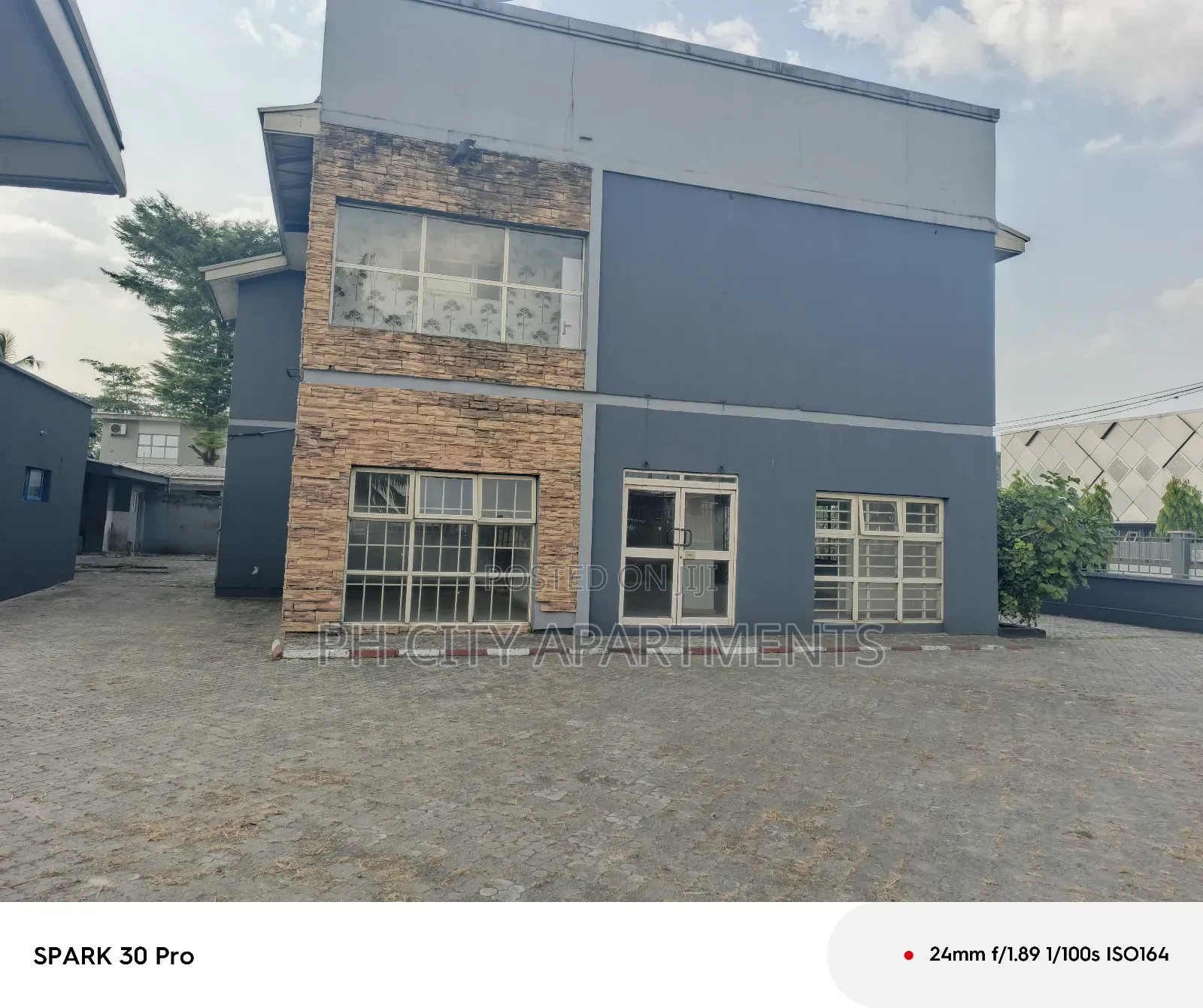 Commercial Duplex in GRA Phase 2 / Port-Harcourt