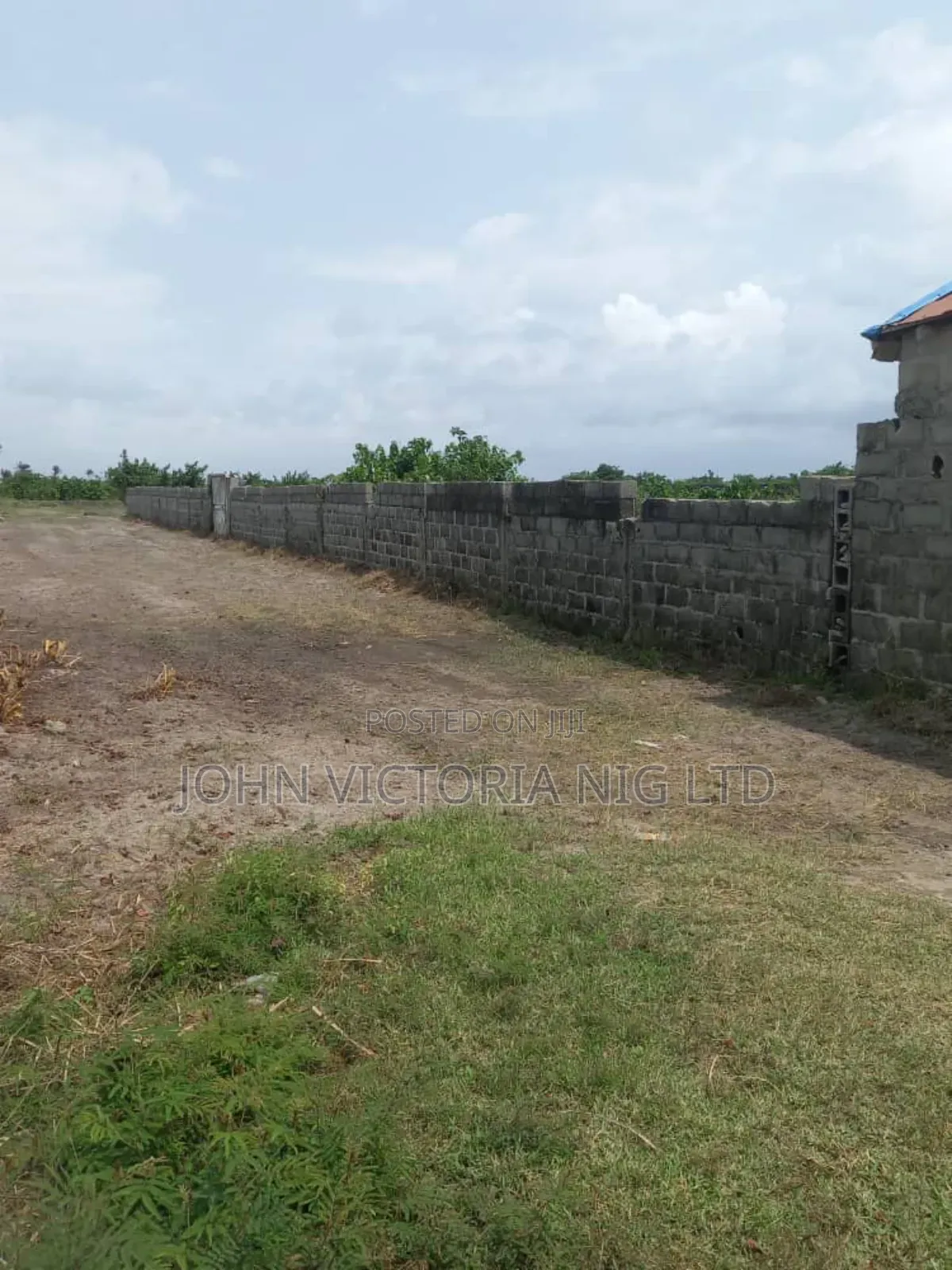 Registered Survey, Deed, and Purchase Receipt in Lekki