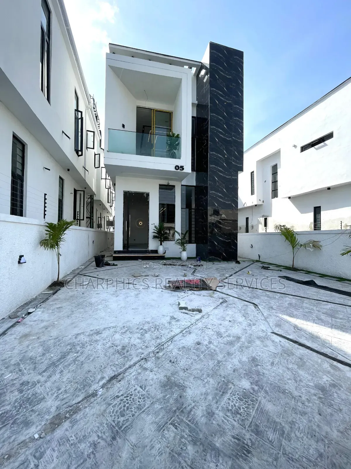 4bdrm Duplex in Ikota for sale in Ikota