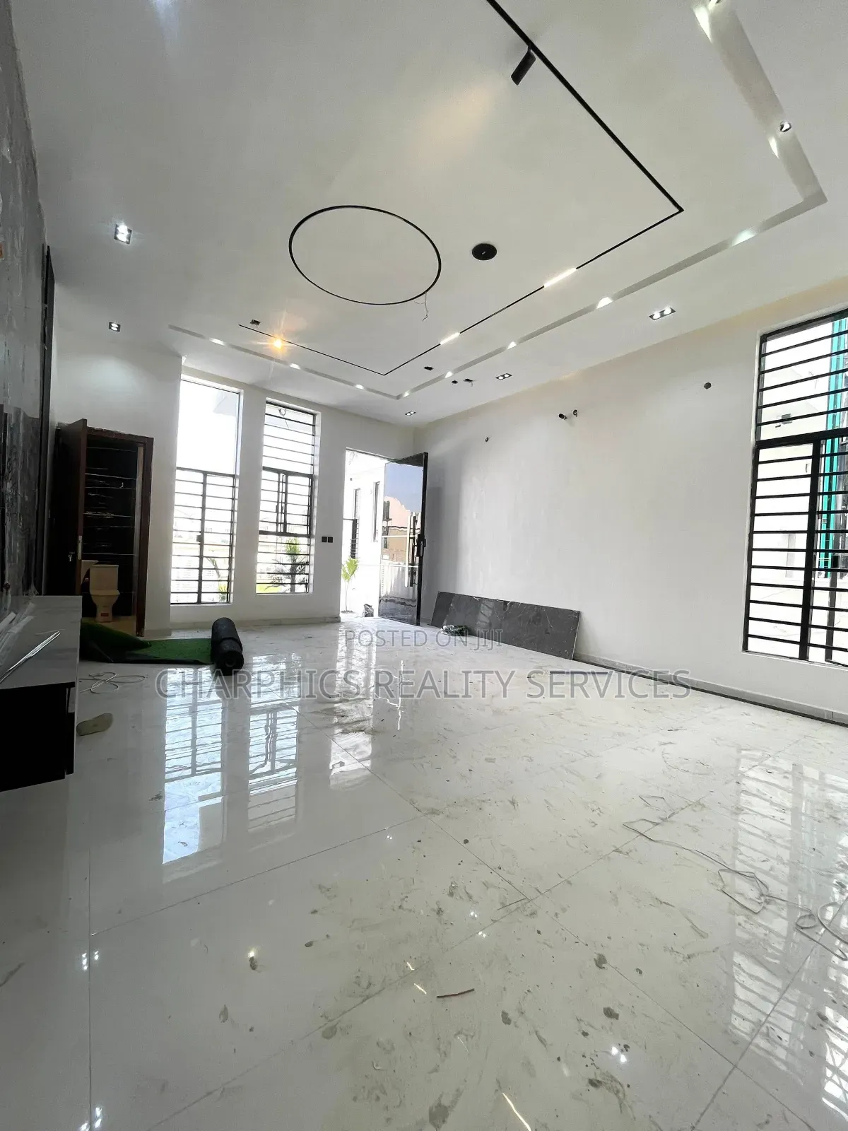 4bdrm Duplex in Ikota for sale in Ikota