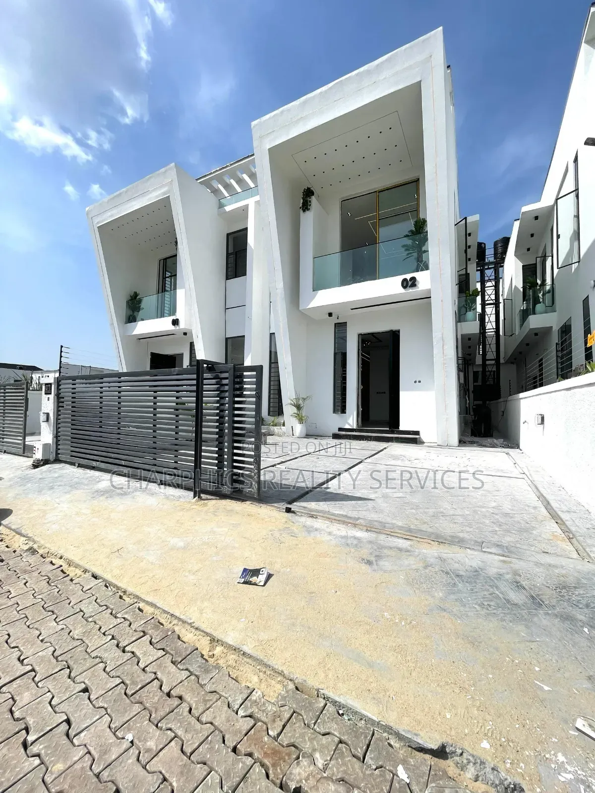 4bdrm Duplex in Ikota for sale in Ikota