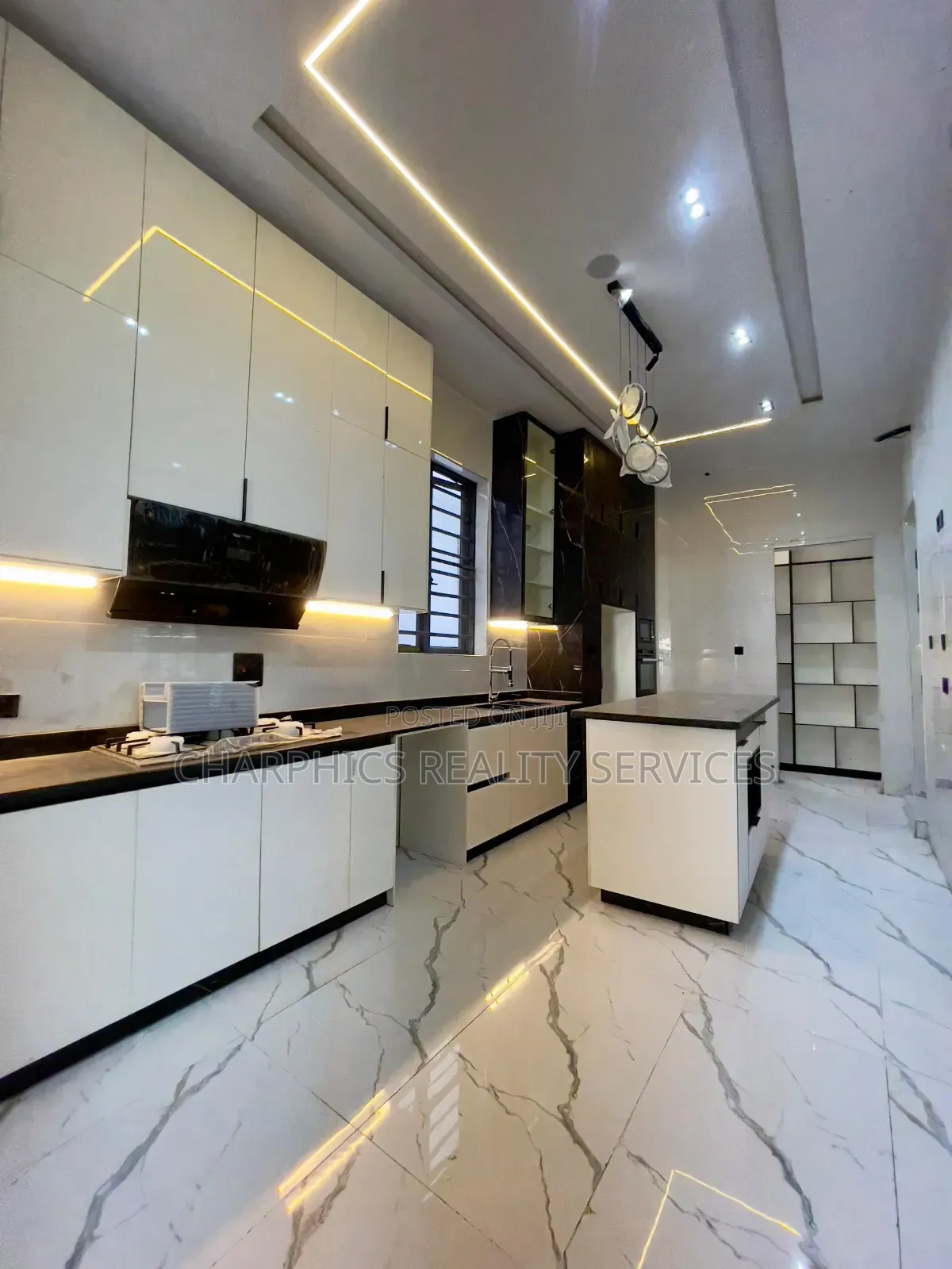 5bdrm Duplex in Ajah for sale in Ajah