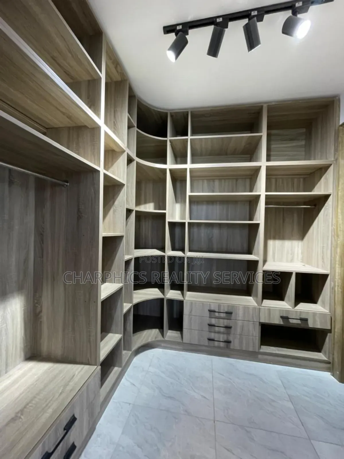 4bdrm Duplex in Osapa london for sale in Osapa london