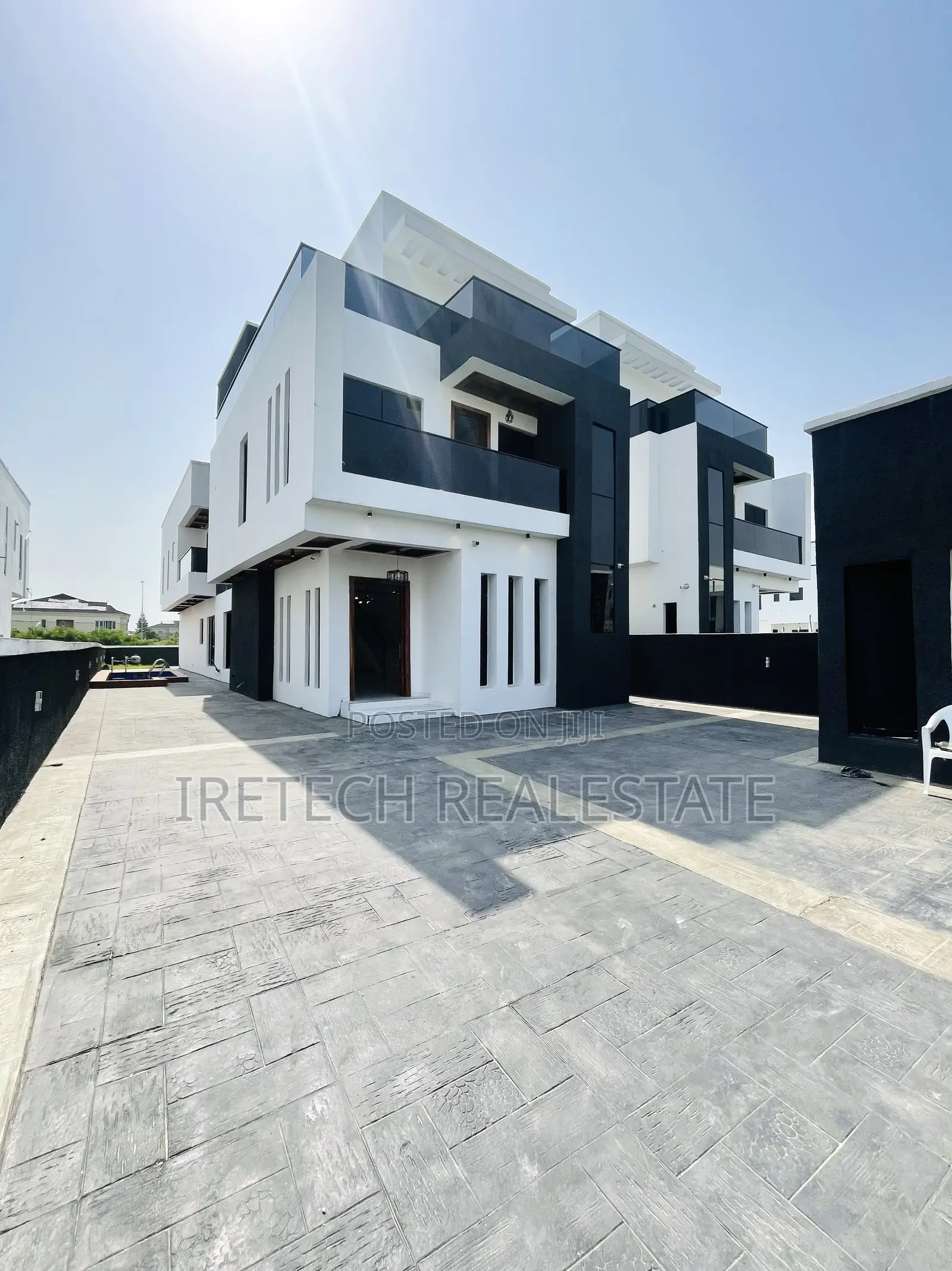 Automated 5 Bedroom With Cinema, Pool And Open Top Terrace in Ajah