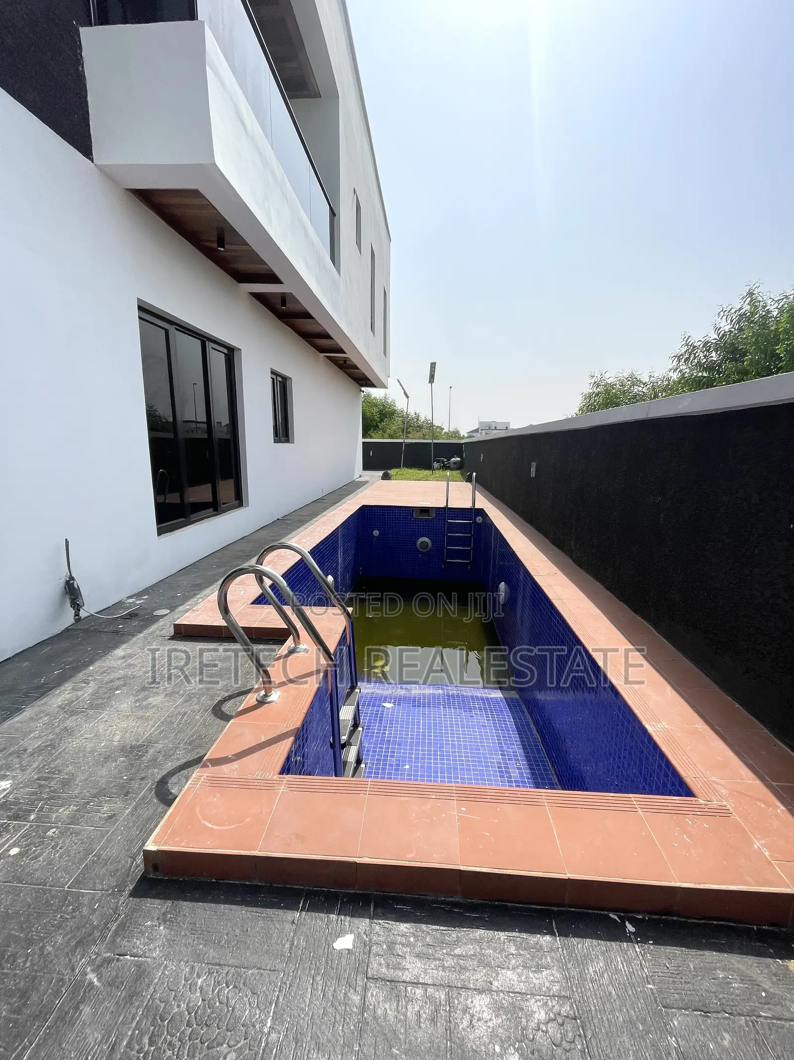Automated 5 Bedroom With Cinema, Pool And Open Top Terrace in Ajah