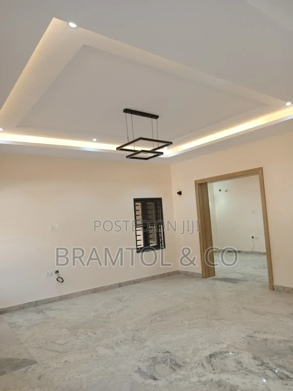 5bdrm Townhouse / Terrace in Wuye for rent in Wuye