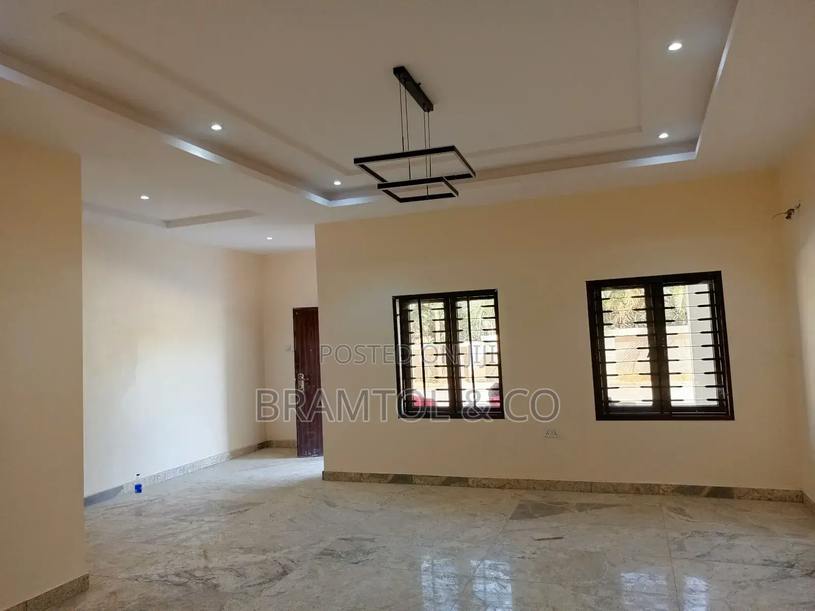 5bdrm Townhouse / Terrace in Wuye for rent in Wuye