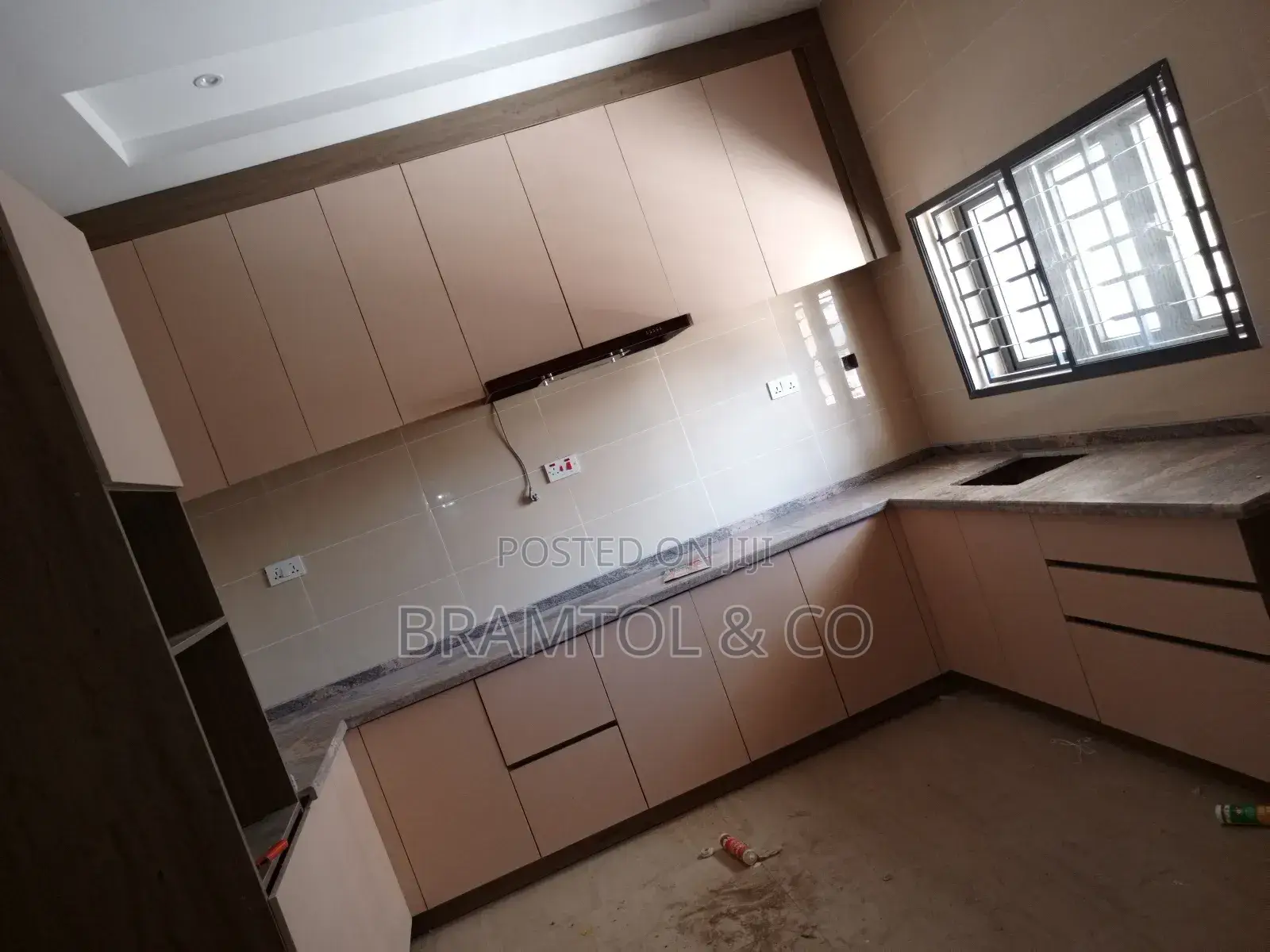 5bdrm Townhouse / Terrace in Wuye for rent in Wuye