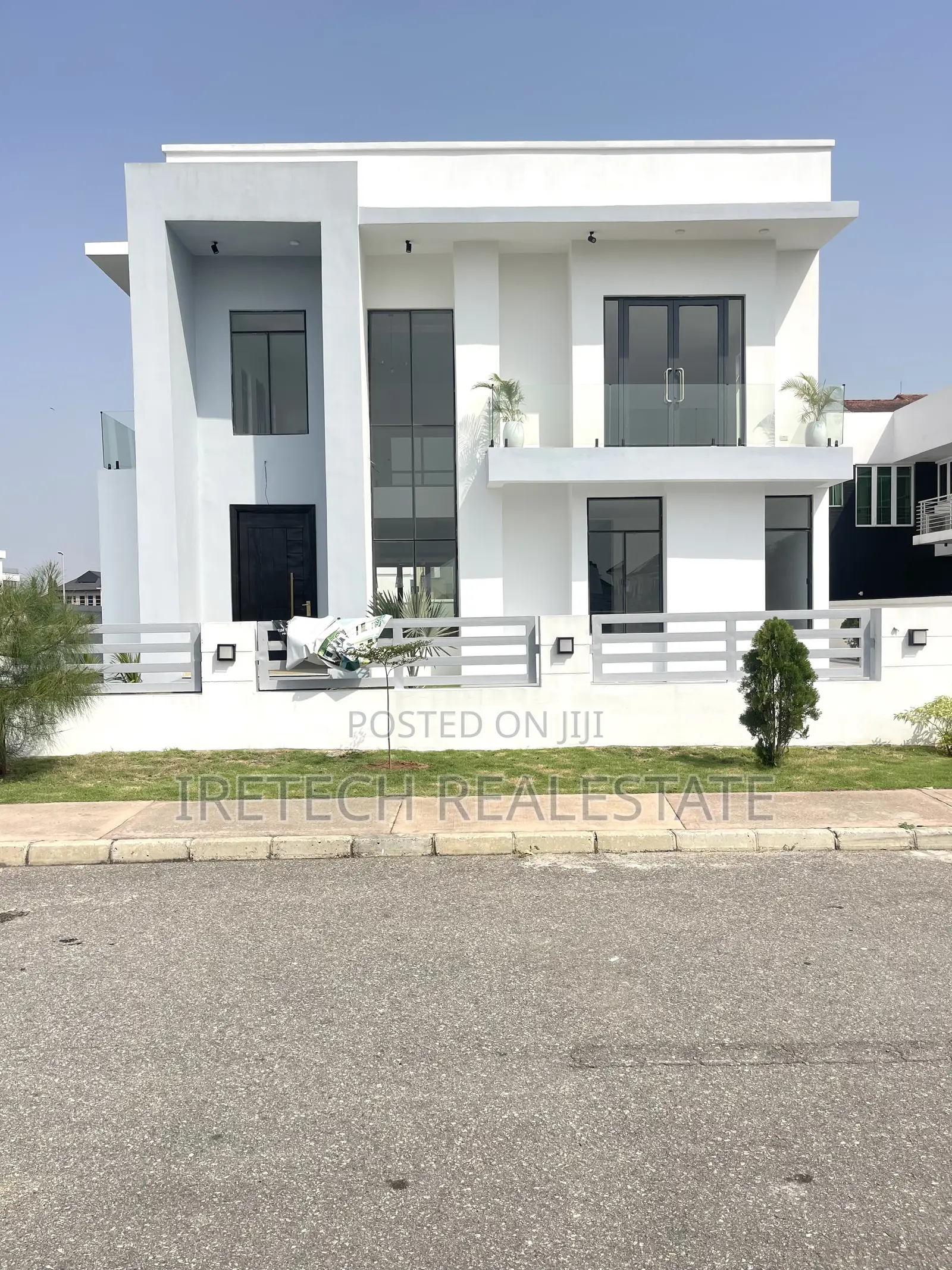 5bdrm Duplex in Royal Garden Estate for sale in Lekki