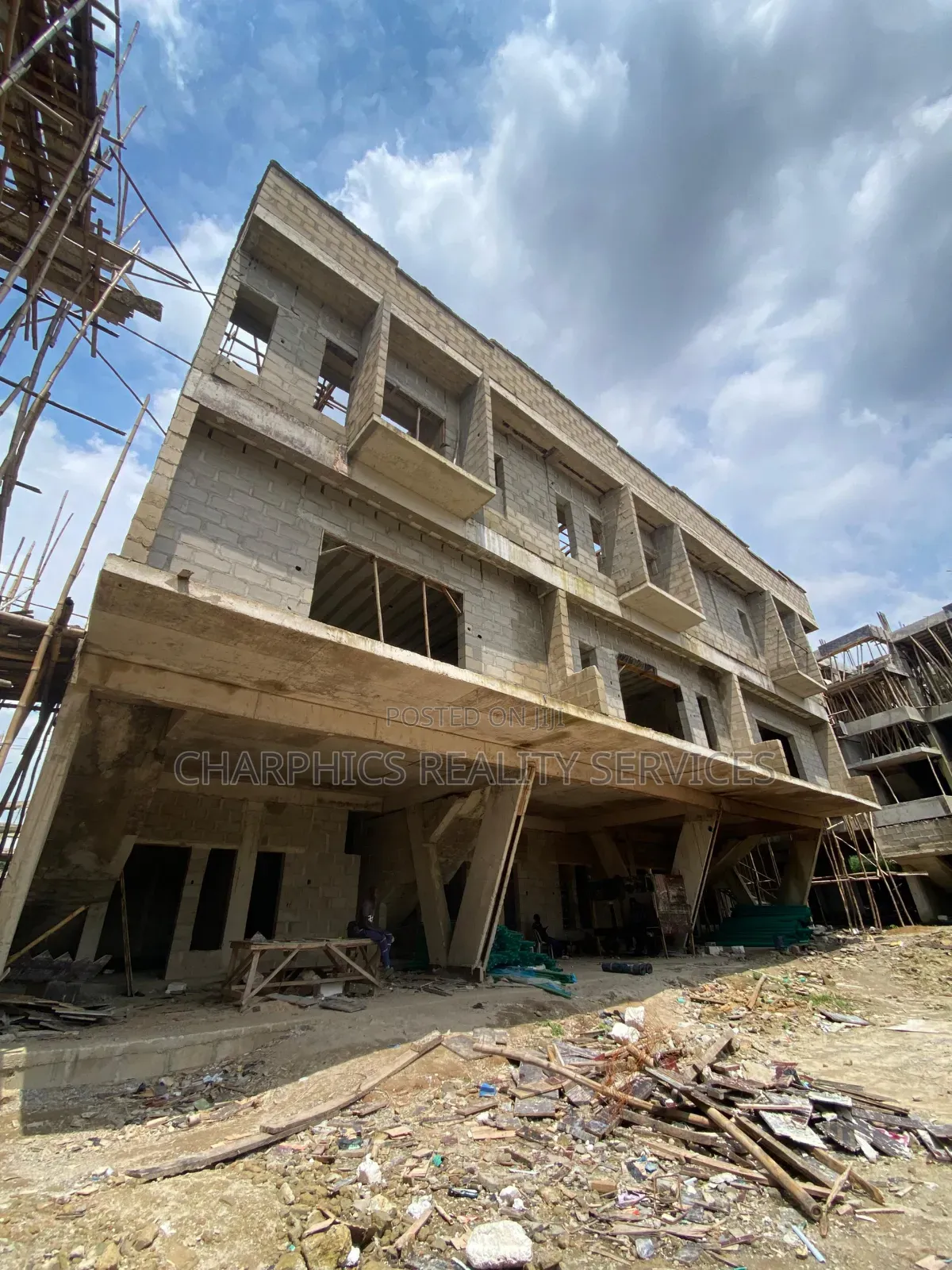 4bdrm Duplex in Yaba for sale in Yaba