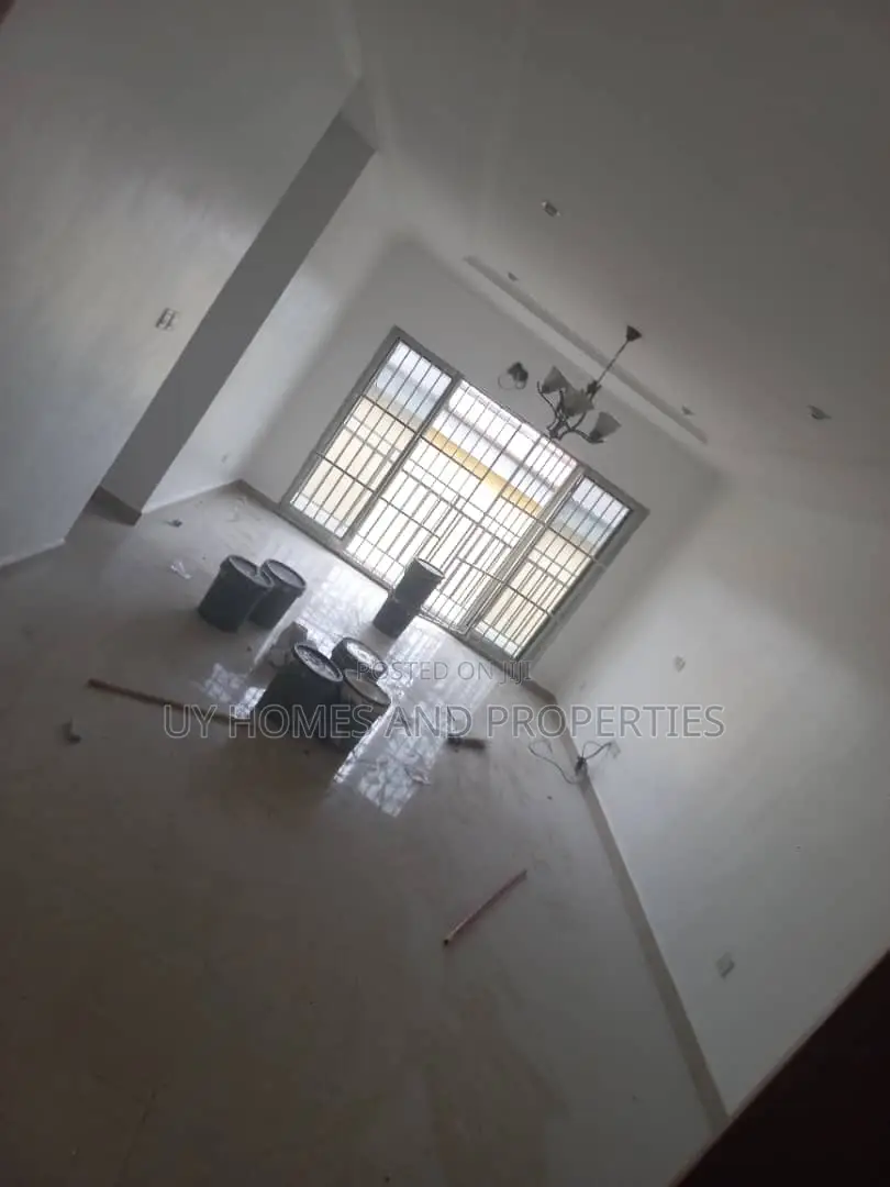 3bdrm Block of Flats in Rivtaf Golf Estate, Port-Harcourt for sale in Port-Harcourt