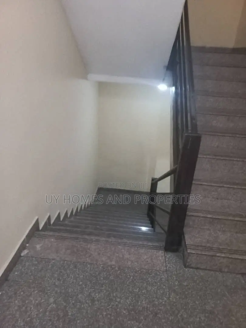 3bdrm Block of Flats in Rivtaf Golf Estate, Port-Harcourt for sale in Port-Harcourt