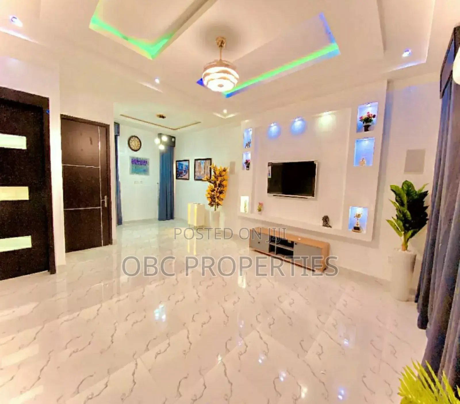Furnished 4bdrm Duplex in Chevron for sale in Chevron