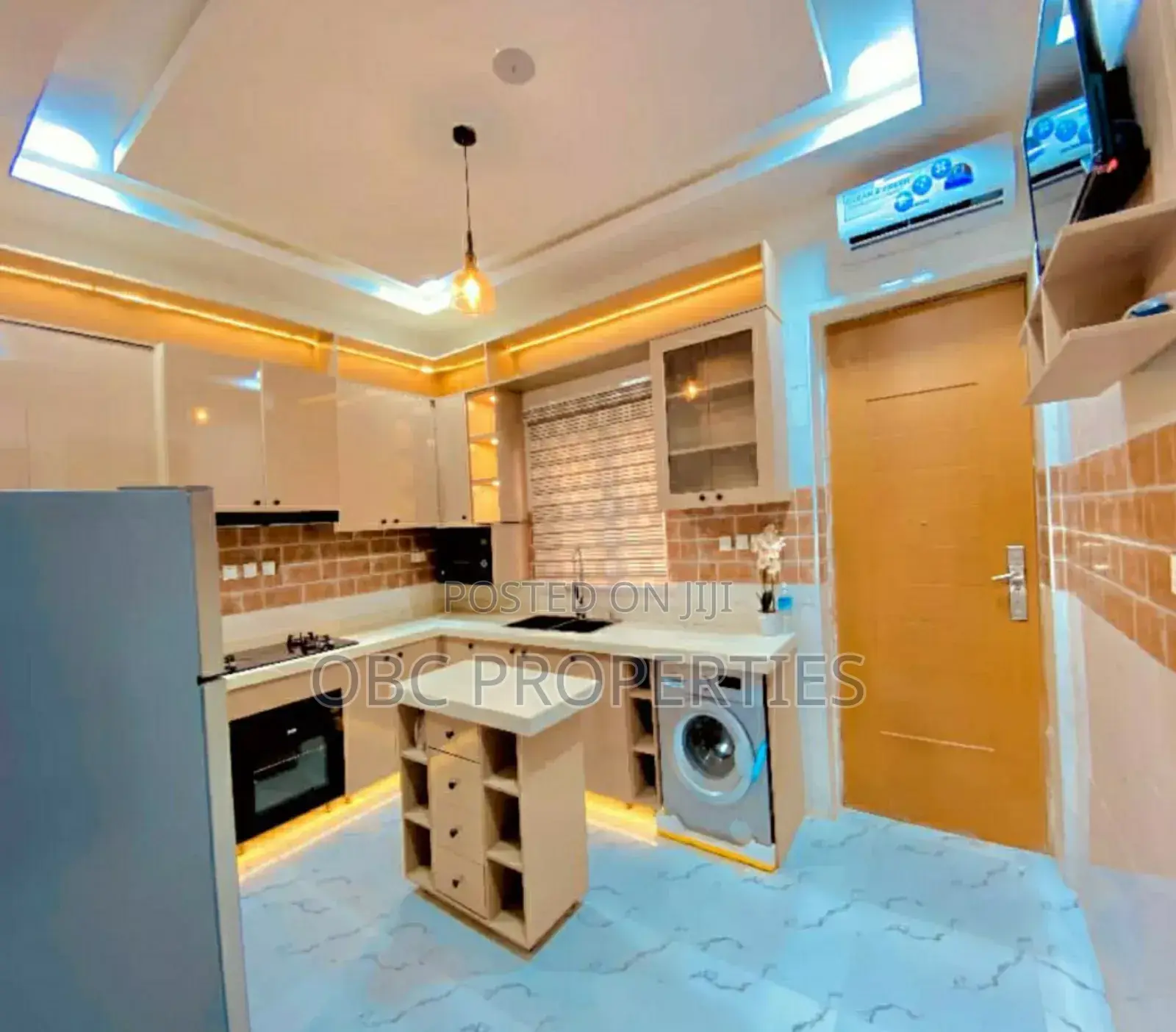 Furnished 4bdrm Duplex in Chevron for sale in Chevron