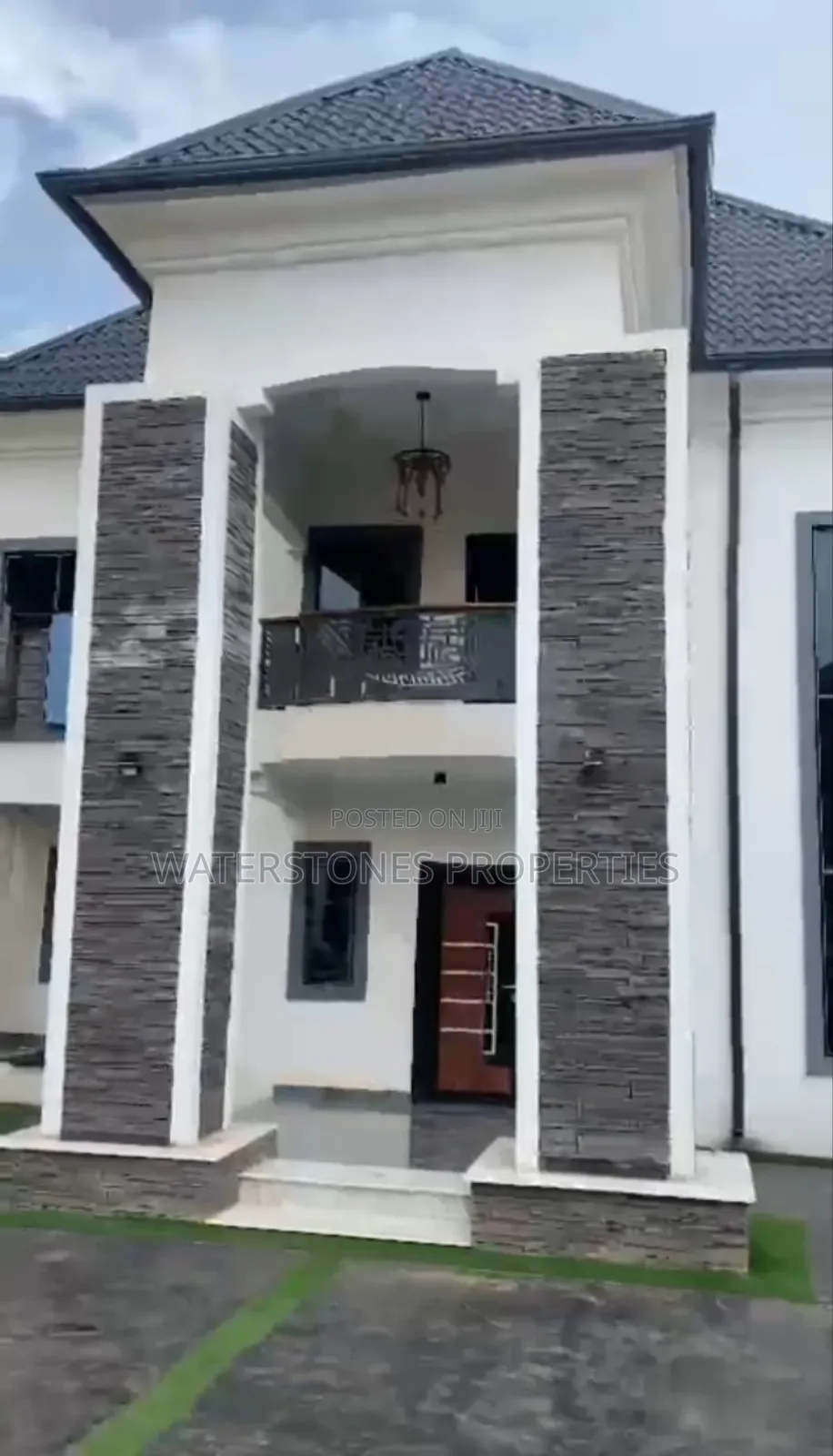Duplex in Asaba in Oshimili South