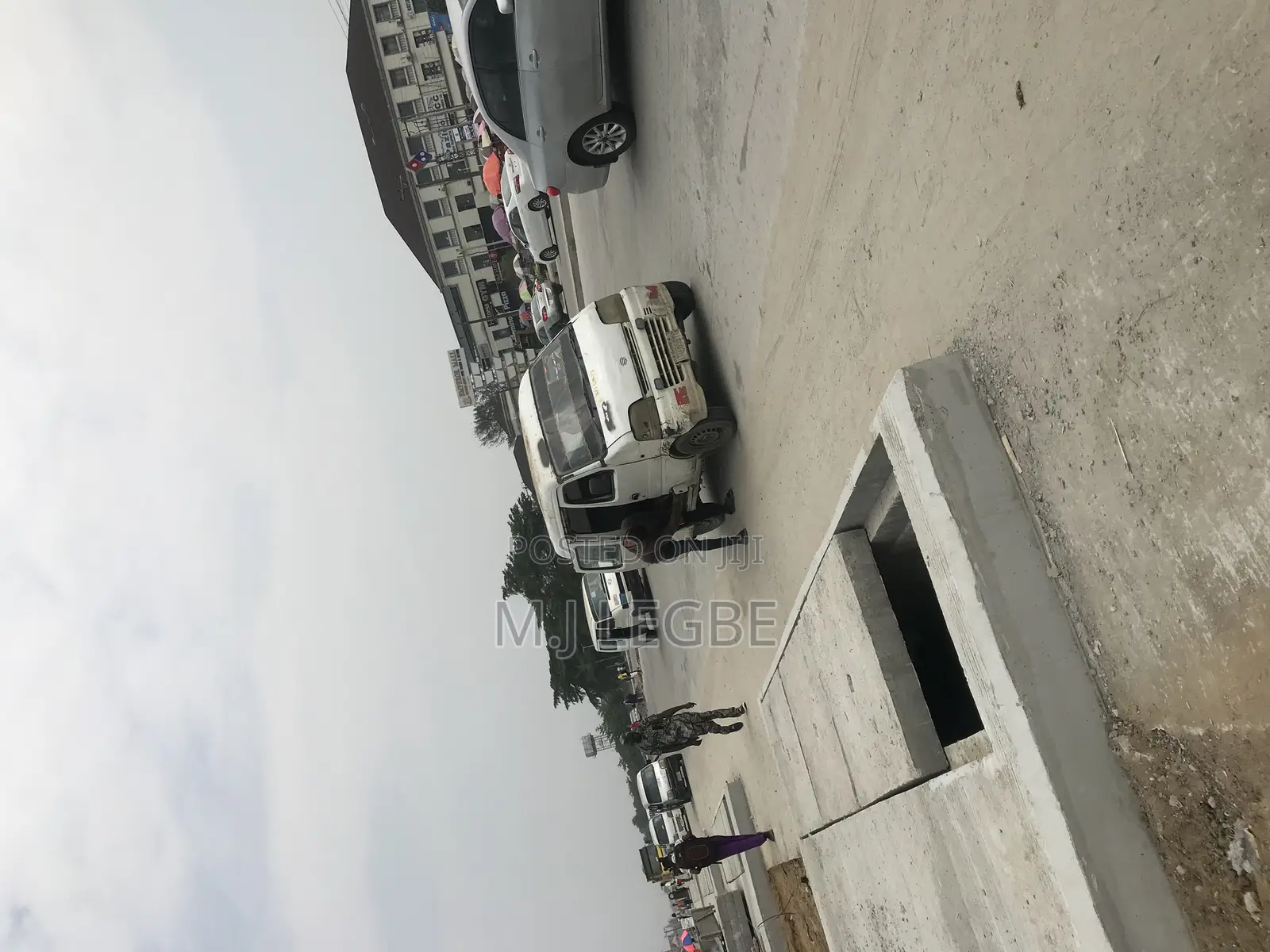 Investment Opportunity Facing Lekki Epe Express Road. in Ajah