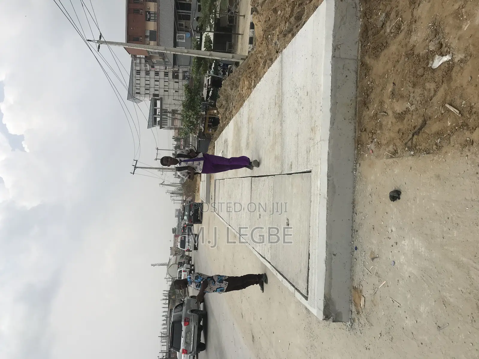 Investment Opportunity Facing Lekki Epe Express Road. in Ajah