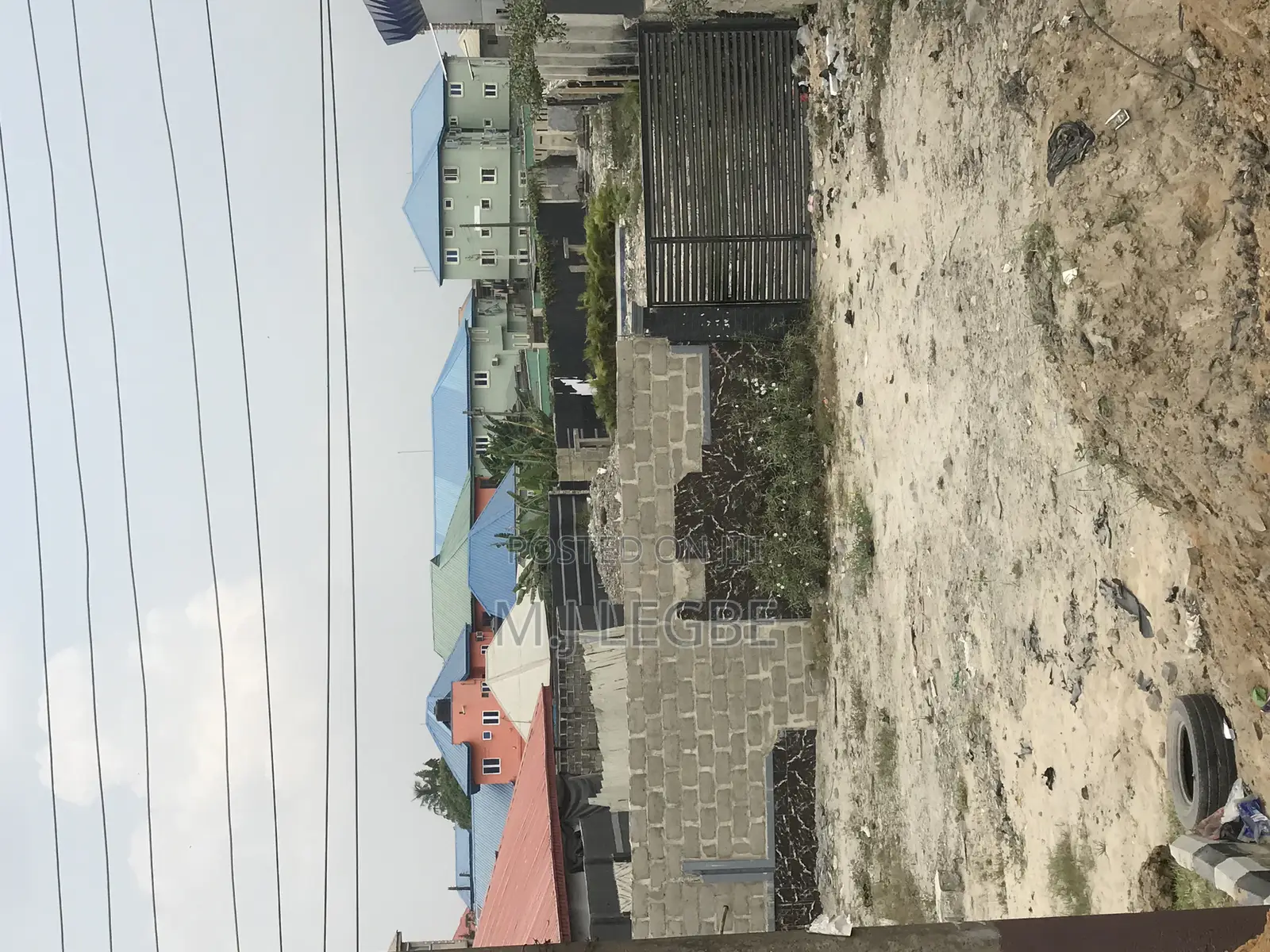 Investment Opportunity Facing Lekki Epe Express Road. in Ajah