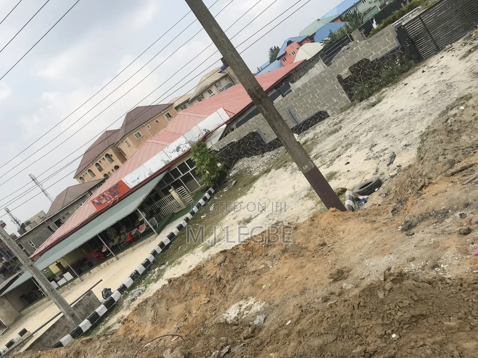 Investment Opportunity Facing Lekki Epe Express Road. in Ajah