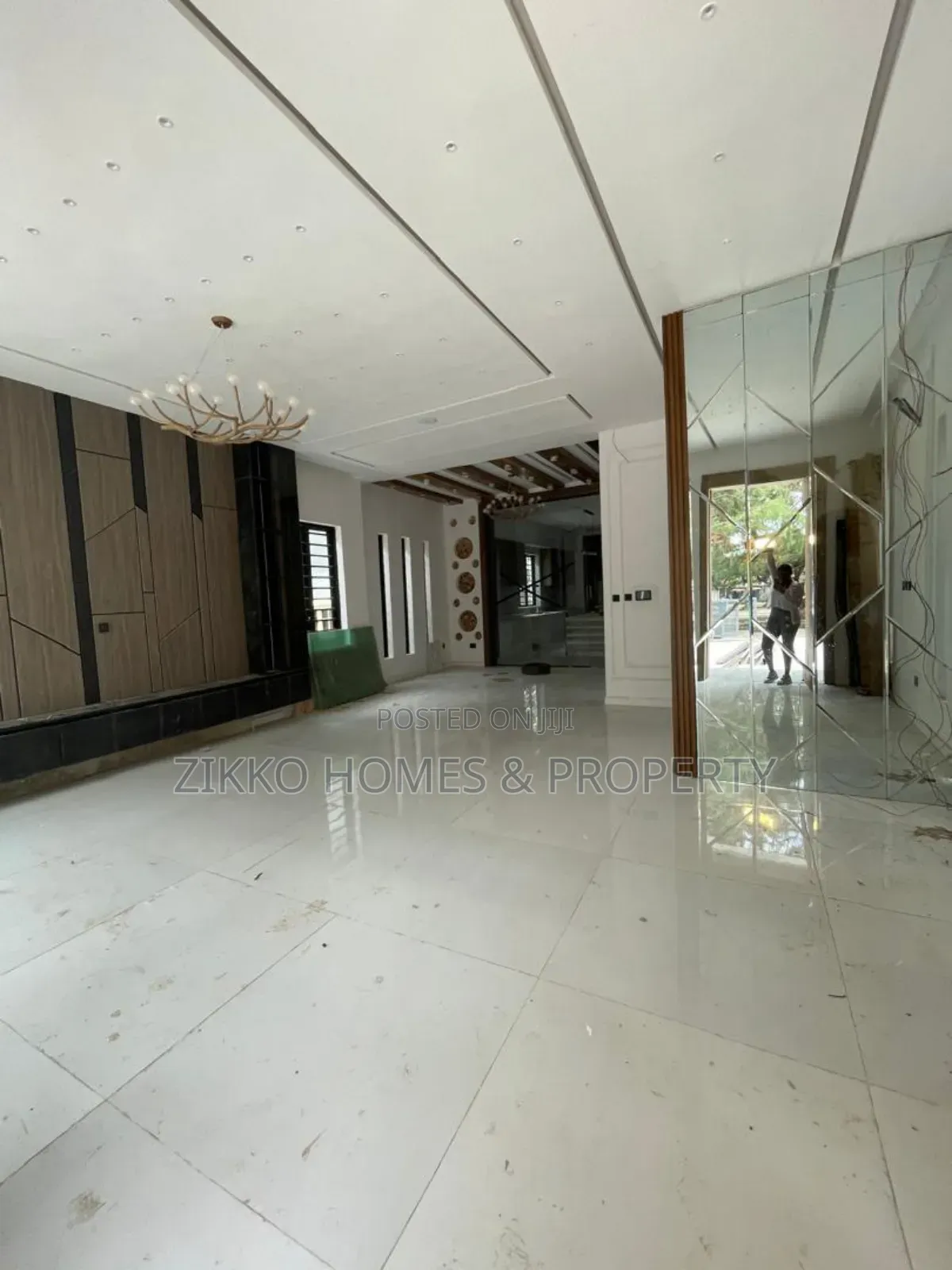 5bdrm Duplex in Ikota for sale in Ikota