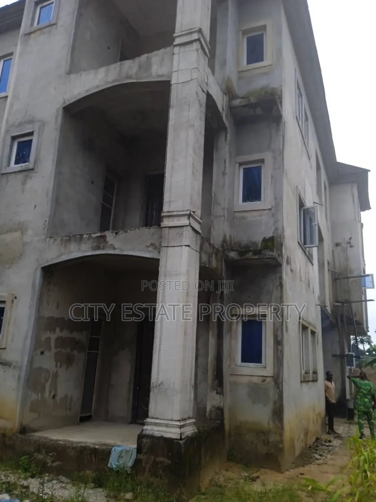 6bdrm Block of Flats in Royal Estate, Port-Harcourt for sale in Port-Harcourt