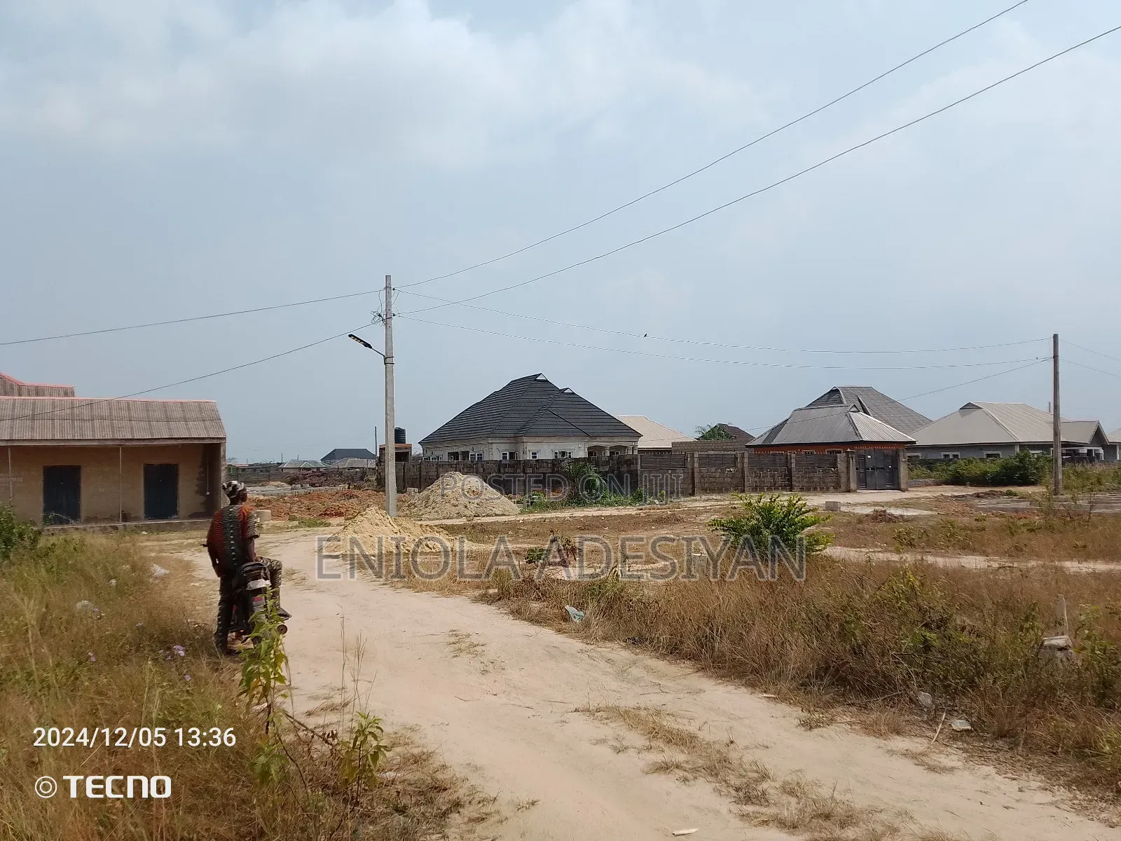 Half a Plot of Land for Sale in Ikorodu Igbogbo Oreta Road in Igbogbo