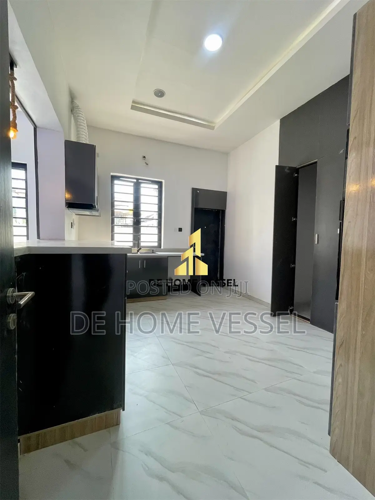 4bdrm Duplex in Ikota for sale in Ikota