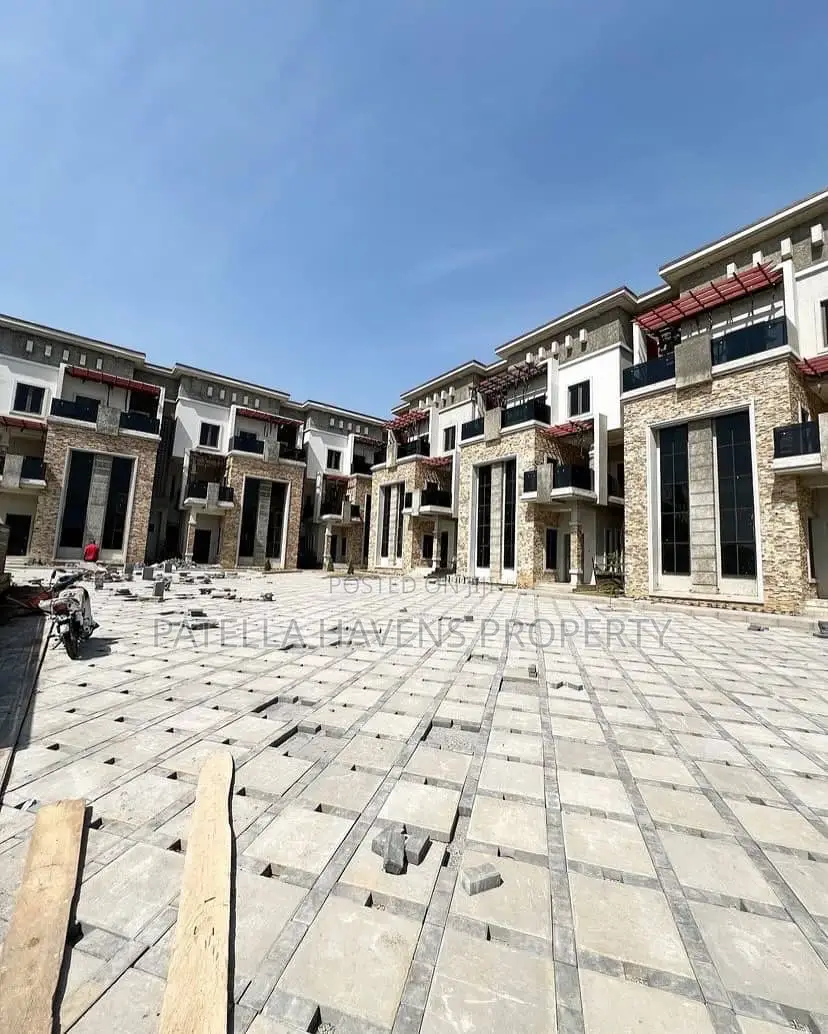 4bdrm Duplex in Jahi for sale in Jahi