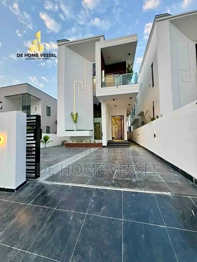 5bdrm Duplex in Ajah for sale in Ajah