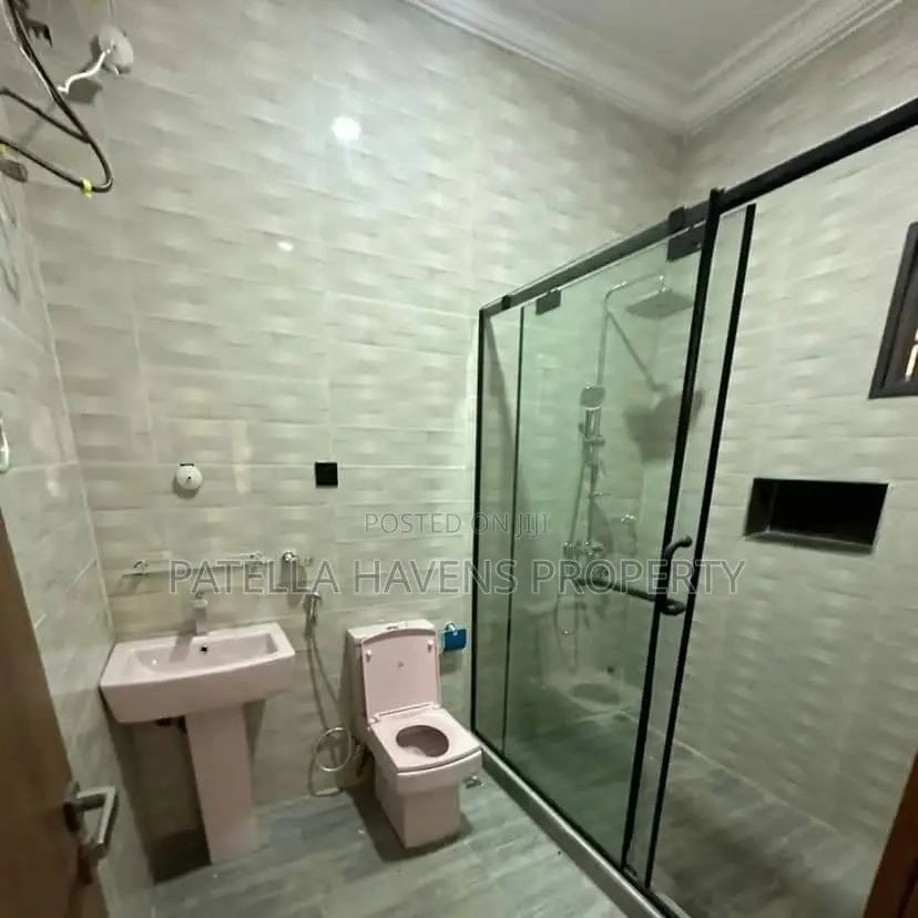 4bdrm Duplex in Jahi for sale in Jahi