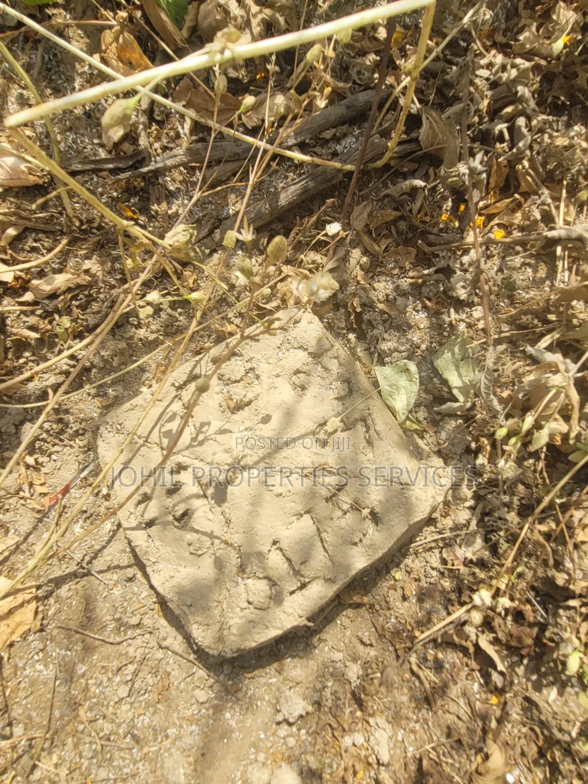 1100sqm Land for Sale at Kugbo Buildable and Livable in Karu